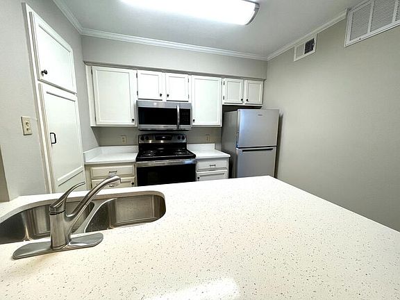 5th image of 8888 Tallwood Dr APT 2210