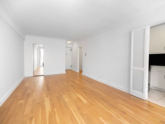 5th image of 77 W 15th St #4019