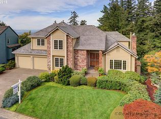833 SW Summit View Dr, Portland, OR 97225