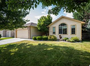 5717 W 14th Ave, Kennewick, WA 99338