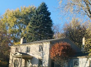 286 Fox Harbor Dr, Trout Valley, IL 60013