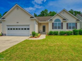 118 E Stockton Pl, Hampstead, NC 28443