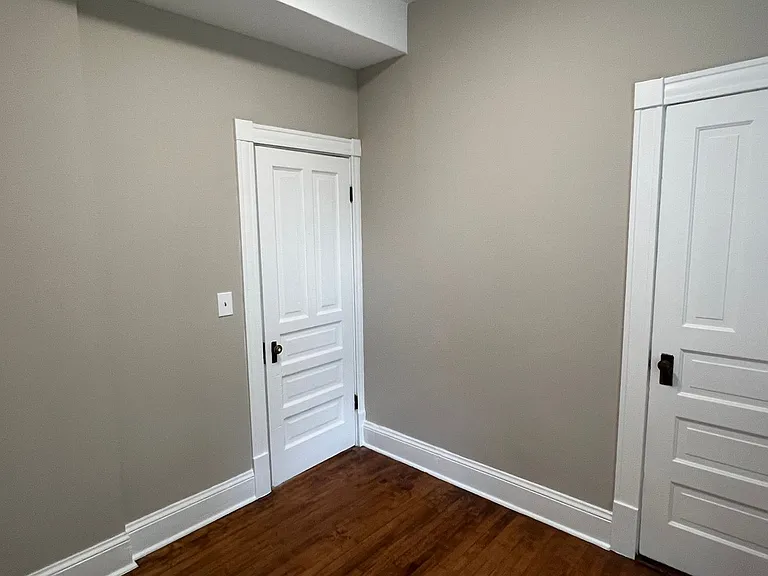 3100 N Western Ave — Photo 9