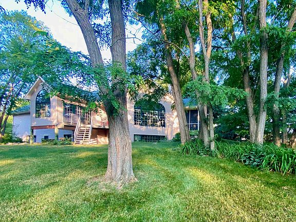 2nd image of 5533 Woodland Dr