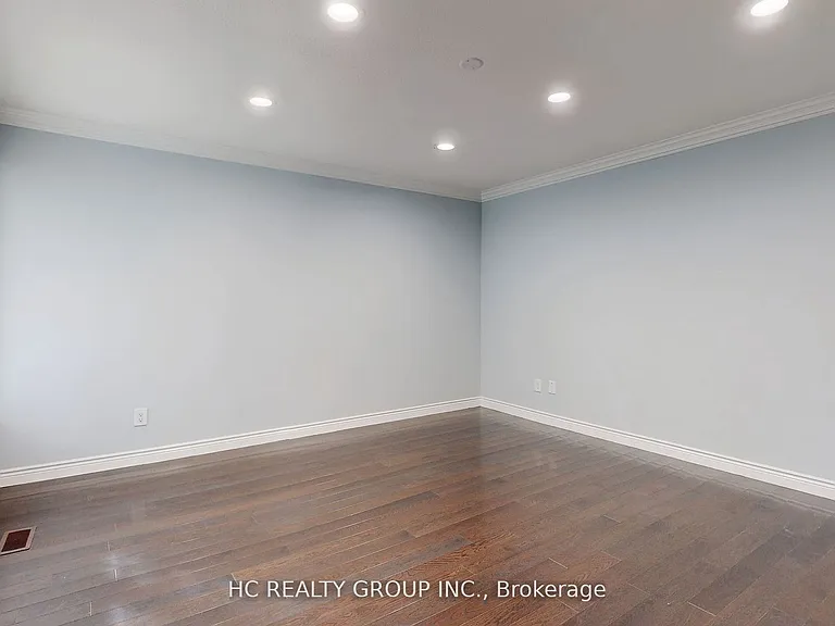 83 Fairway Heights Dr — Photo 18
