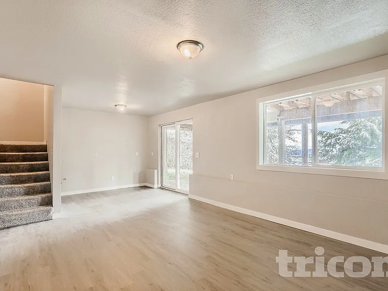 10727 Lake View Dr — Photo 9