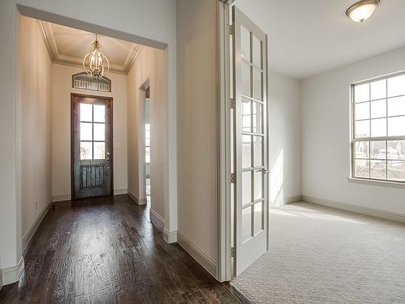 3rd image of 2428 Saffire Way