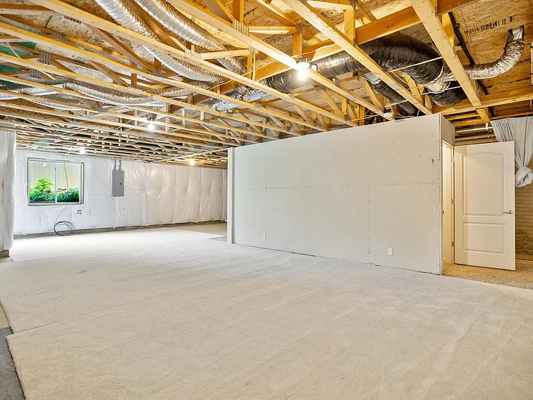 13510 S 14th Cir — Photo 21