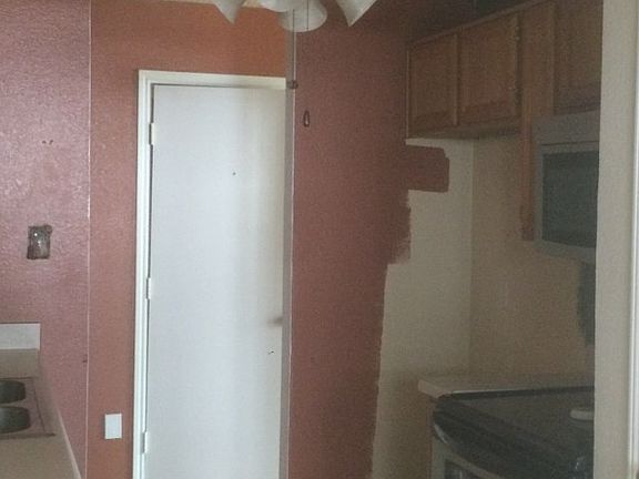 5th image of 1716 Yorkshire St