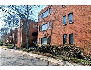 5th image of 105 E Laurel Ave APT 102