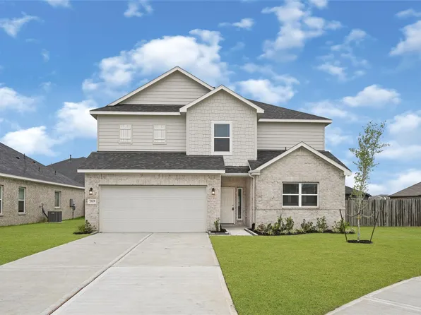 2106 Spring Hollow Dr, Baytown, TX 77521