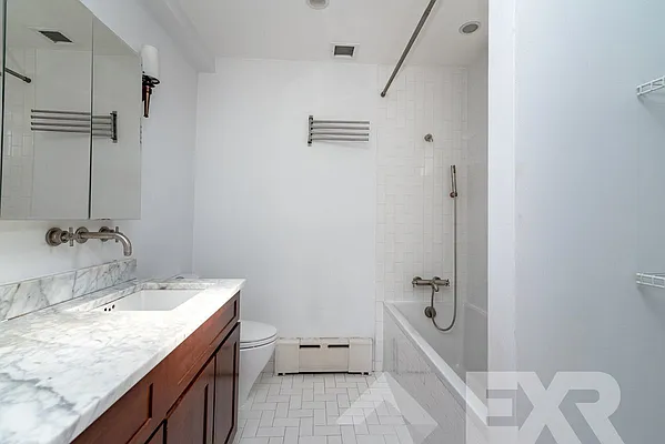 Rented by EXR | media 16