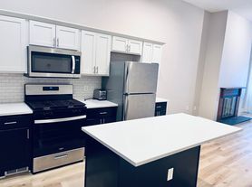 1419-1421 North Franklin Street