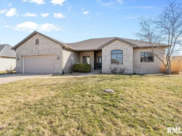 514 Eagle Ridge Dr, Chatham, IL 62629