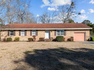 1404 Oxford Ln, New Bern, NC 28562