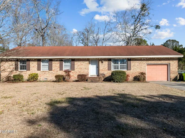 1404 Oxford Lane, New Bern, NC 28562