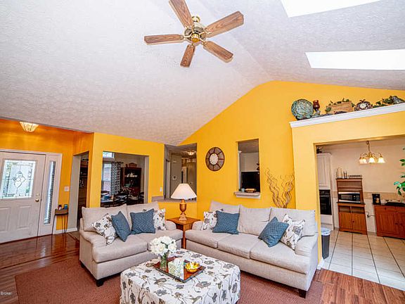 5th image of 125 Fontaine Landing Ct