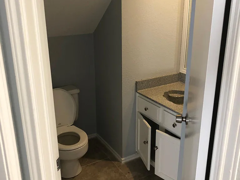 6350 Los Altos Dr — Photo 5