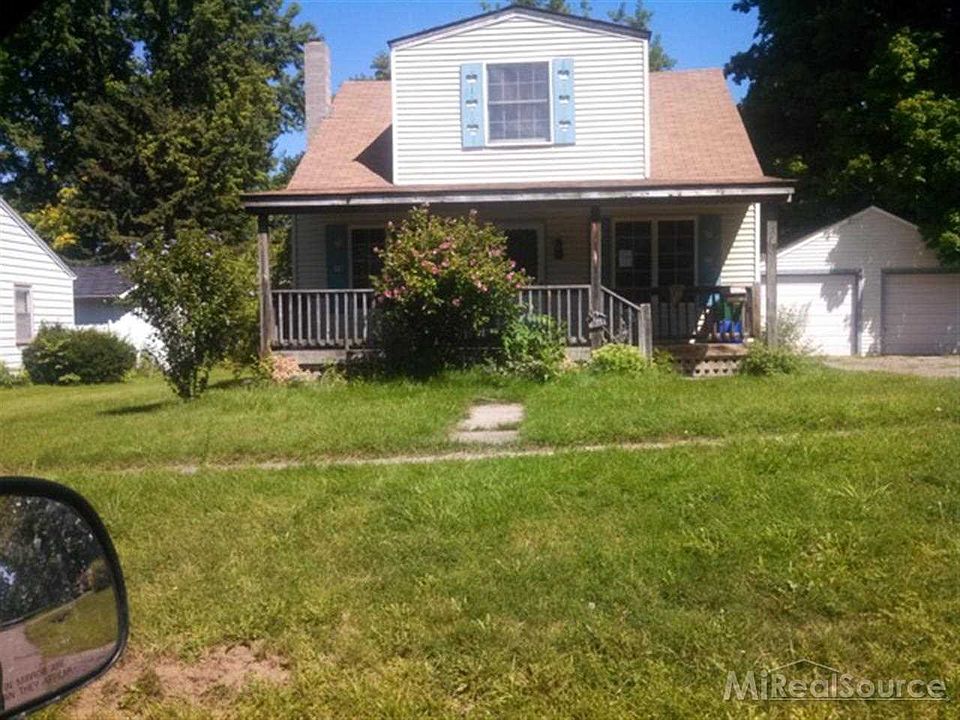 1st image of 290 W 6th St