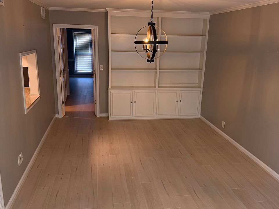 1st image of 3 College St #3