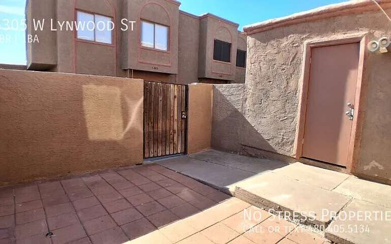 5305 W Lynwood St — Photo 3