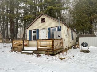 932 Hayesburg Rd, Brant Lake, NY 12815