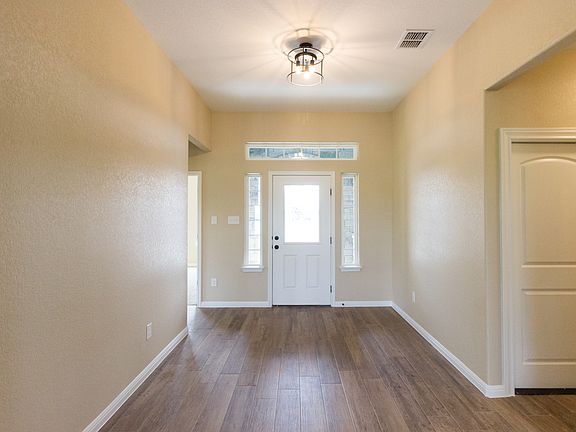 4th image of 1107 McMillen Blvd
