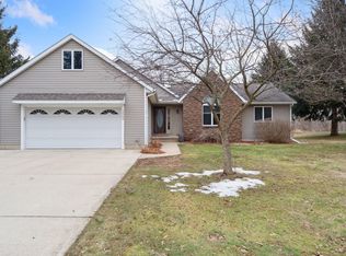 1665 Bunting Rd, Jackson, MI 49201