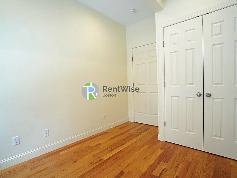 377 Harvard St #2 — Photo 10