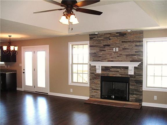 4th image of 400 Crosswinds Lot 400