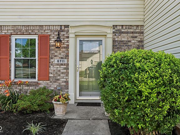5th image of 6711 Crestwell Ln