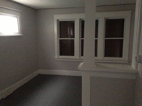 2nd image of 30 Zelmer St