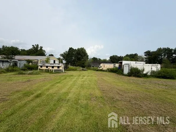348 County Road 601 Rte, Belle Mead, NJ 08502