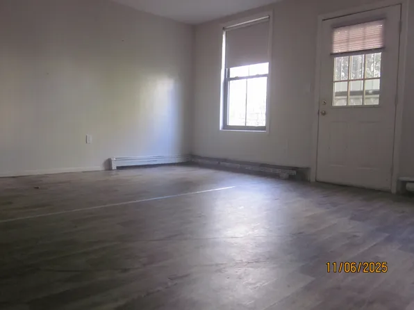 387 South Fifth Street image 4 of 17