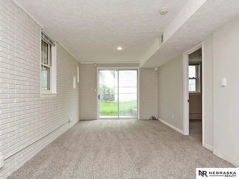 4720 S 56th St — Photo 10