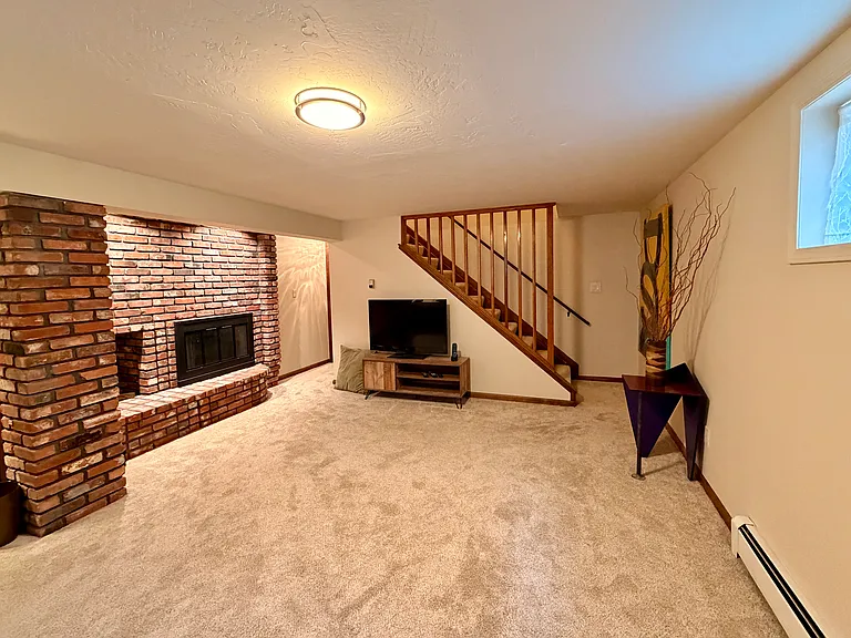 2225 Jewel St — Photo 38
