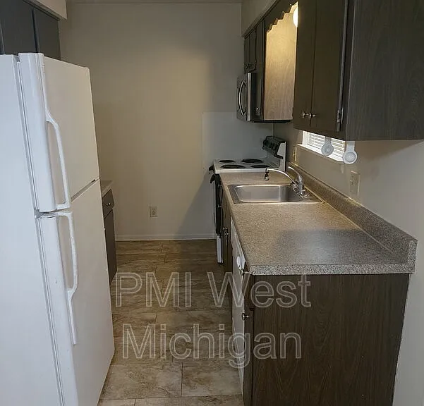 4258 Bond Ave #1 — Photo 4