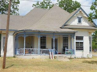 1105 12th St, Hempstead, TX 77445