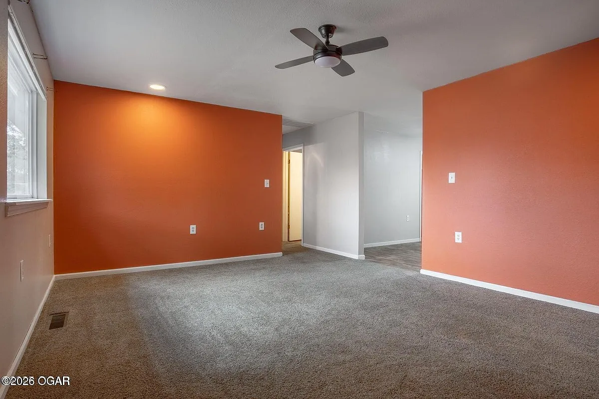 Building Photo - 107 1/2 Terrill Ln
