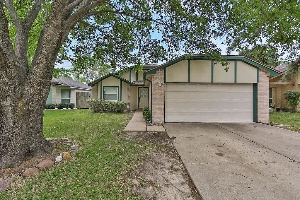 3 bed, 2.0 bath, 1524 sqft, $1,750 — Photo 1