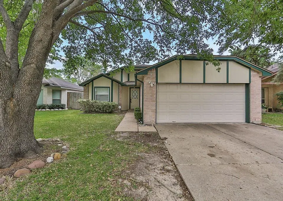 11822 Yearling Dr