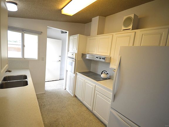 3rd image of 2587 Moonstone Dr