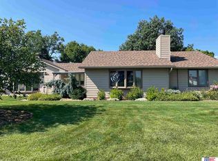 1621 E 5th St, York, NE 68467