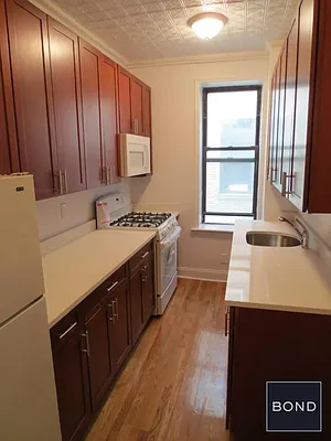 Rented by Bond New York | media 25