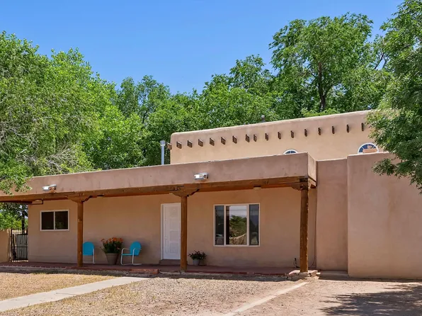 2216 Marie Pl NW, Albuquerque, NM 87104