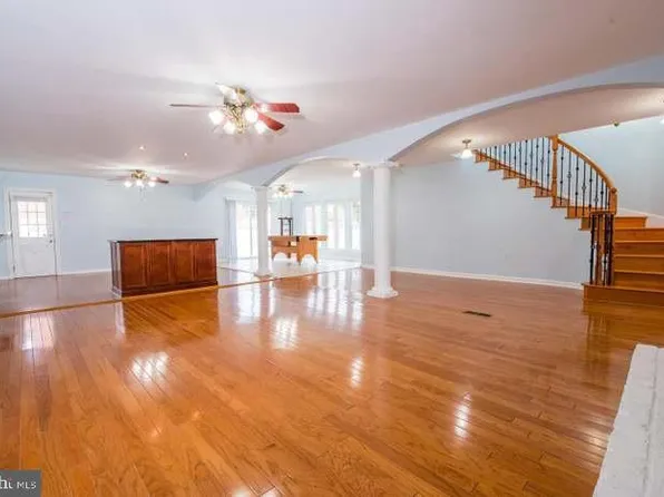 809 Montrose Ave, Laurel, MD 20707