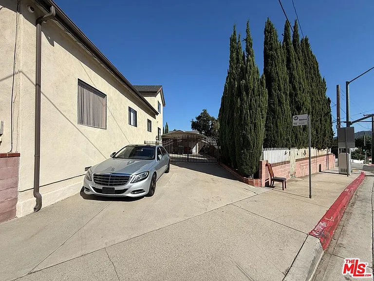 4306 Pennsylvania Ave — Photo 14