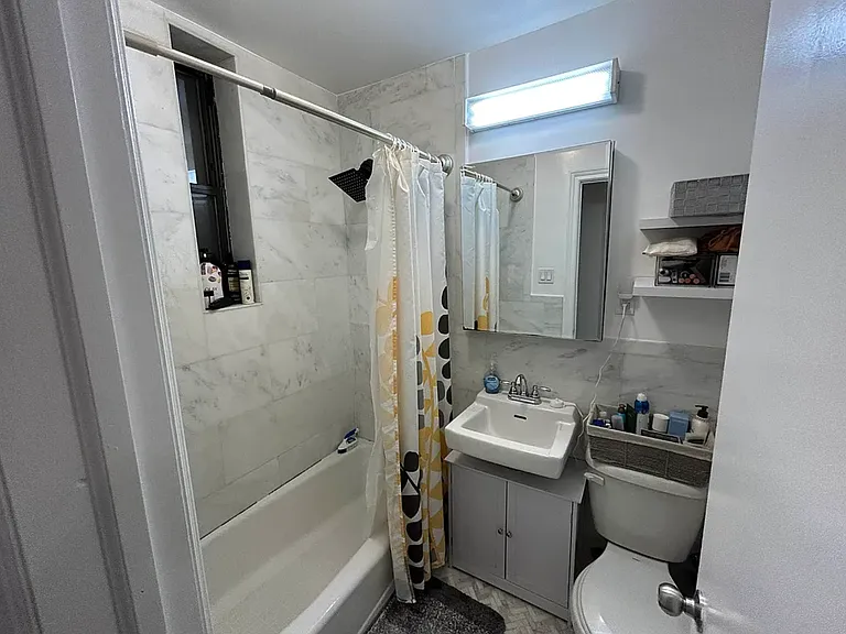 423 E 83rd St #2E — Photo 7