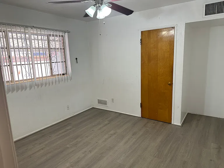 1739 E Edison St — Photo 14