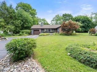 25 Drakestown Rd, Hackettstown, NJ 07840